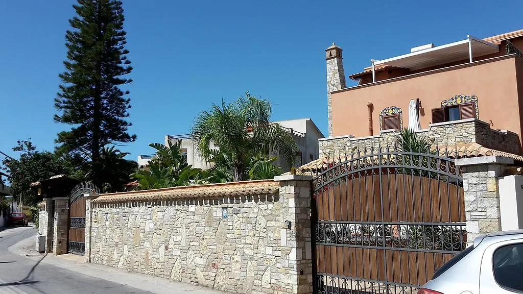 Villa Salvatore San Leone 0*,  Italie