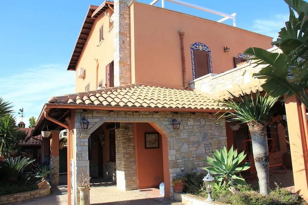 Villa Salvatore San Leone 0*,  Italy